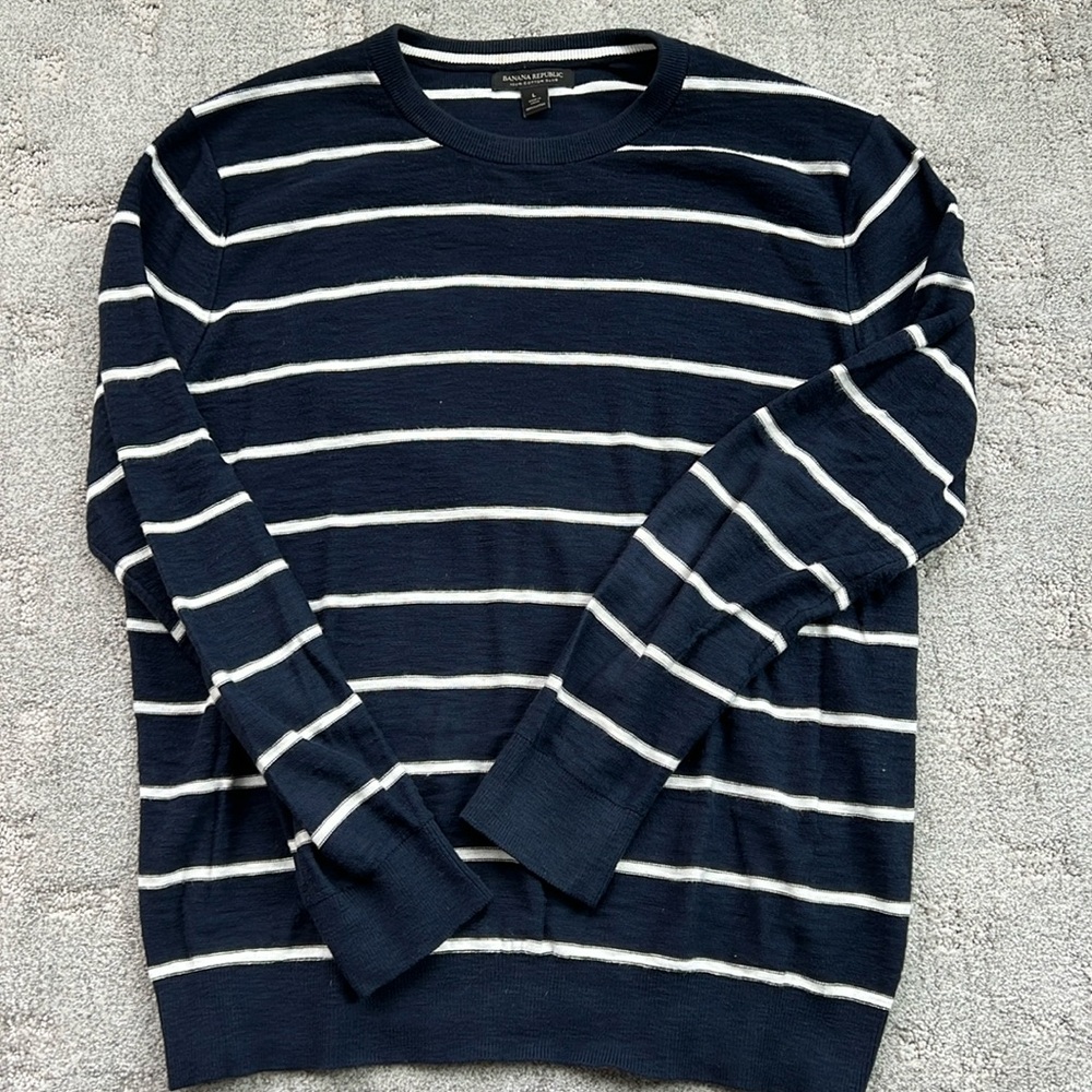 Banana Republic men’s sweater